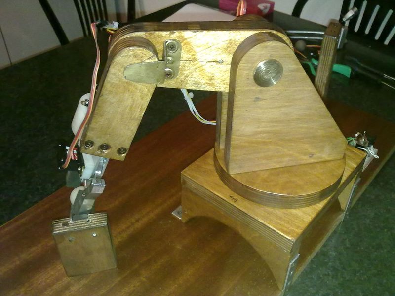 File:Braccio robot 6.jpeg