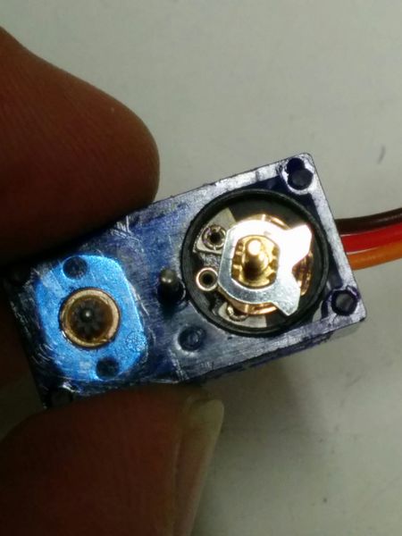 File:Miniservo mod 180.jpg