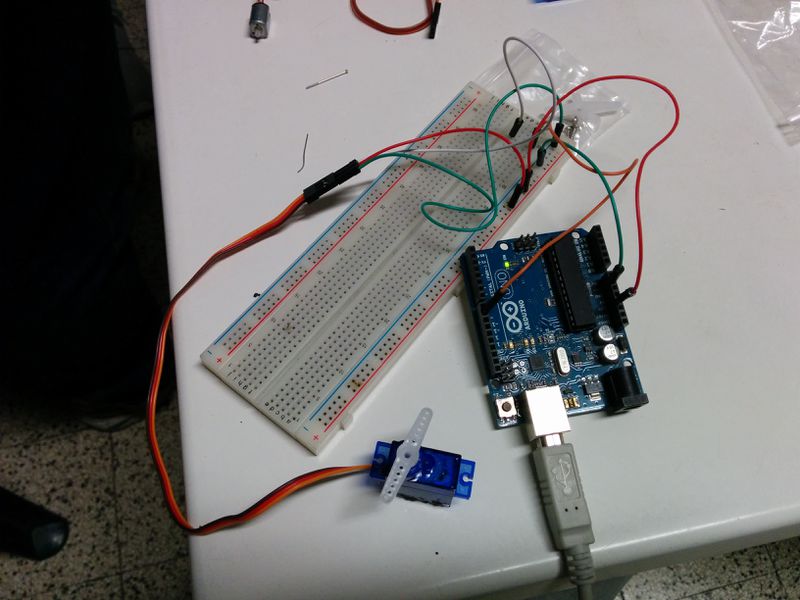 File:Miniservo mod 200.jpg